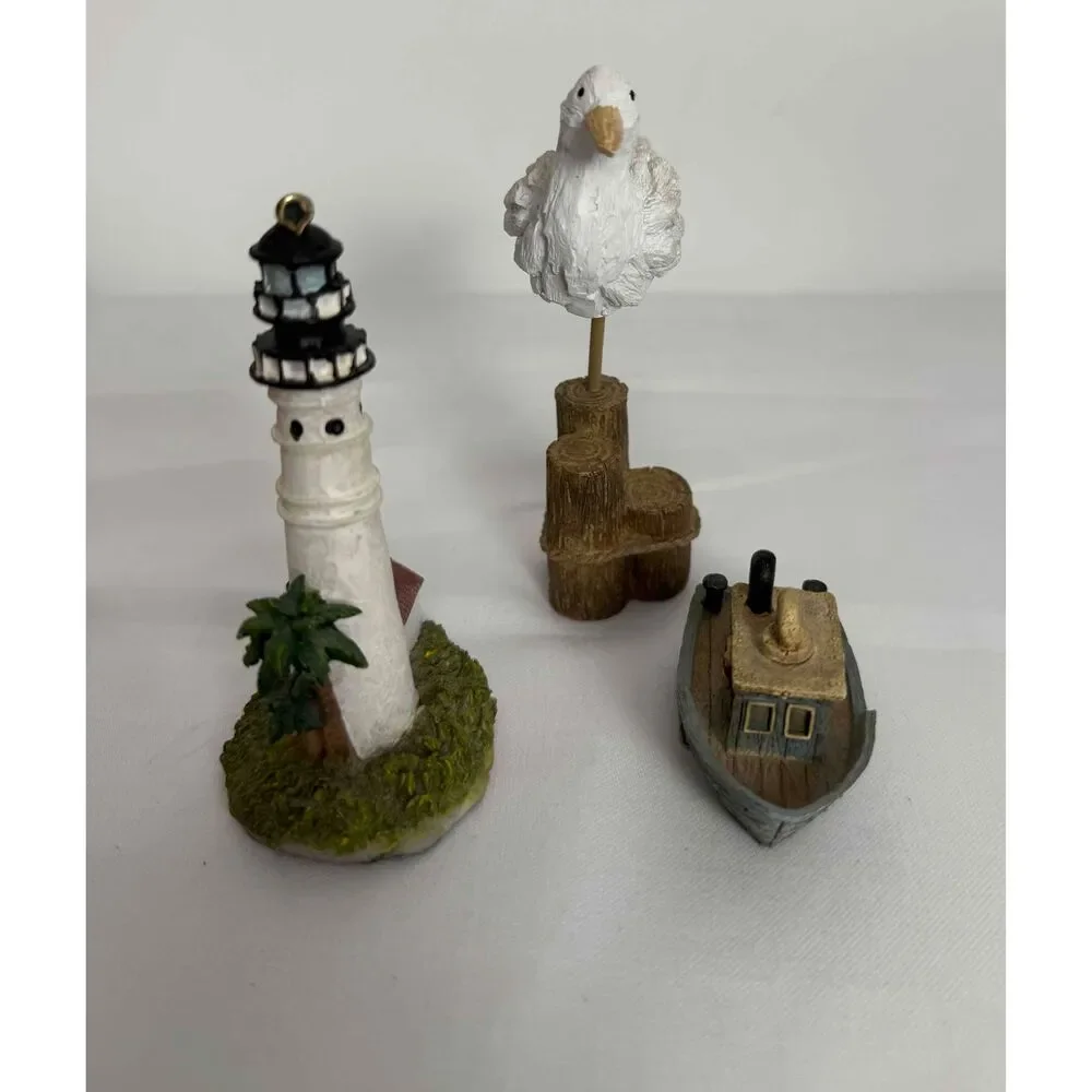 Miniature Set White‎ Seagull Lighthouse Boat Model China Figurine Ornaments